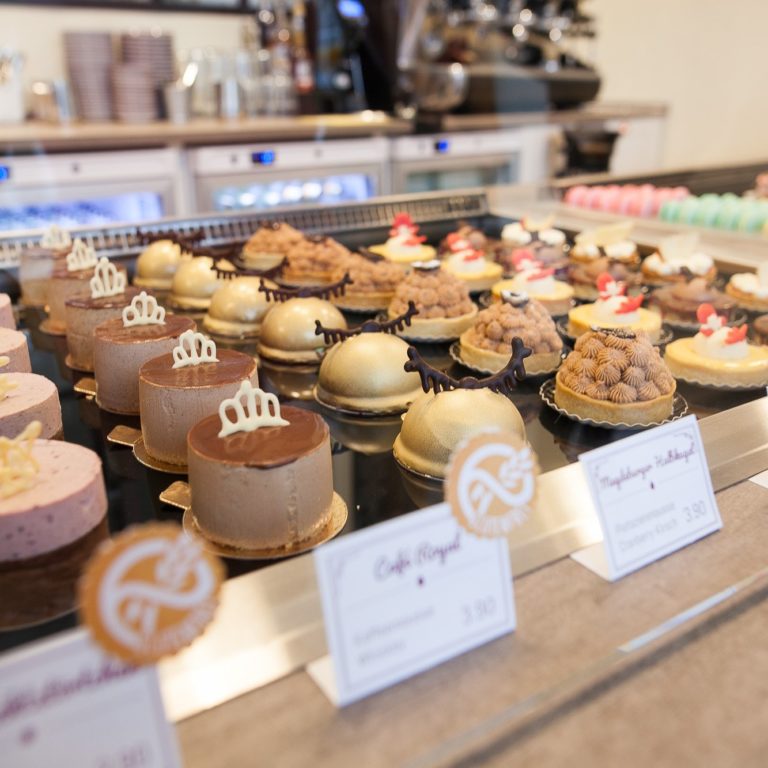 Torten Törtchen Kuchen Tartelette Cafe Magdeburg Mademoiselle Cupcake
